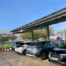 Ombrière de parking phototovoltaïque équipée de bornes de rechargement de vehicules electriques